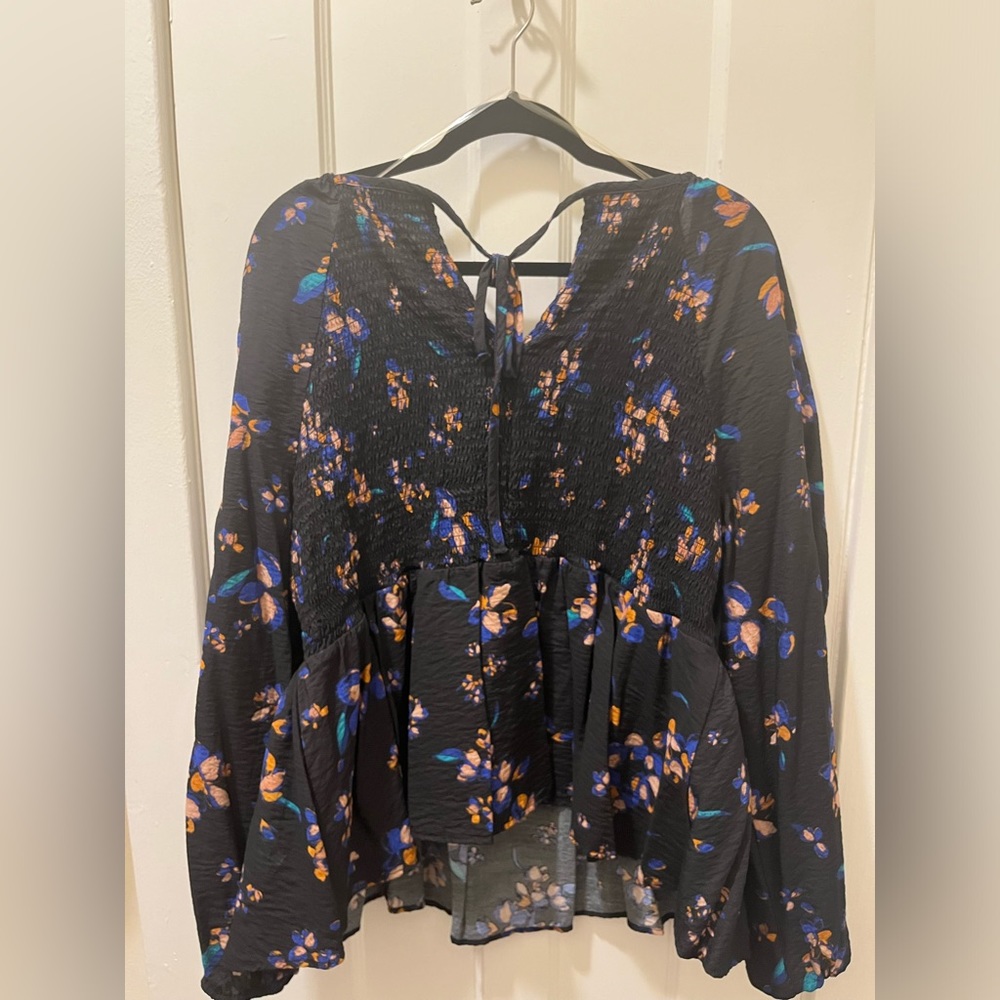 Ava & Vic Long Sleeve Floral Blouse